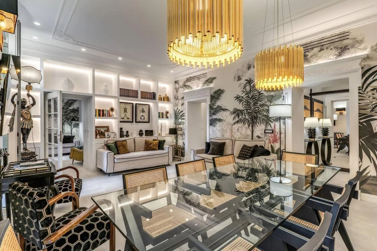Contacten van Luxury Flat With Terrace By Historic Center